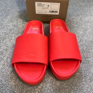 Beek pelican sandals